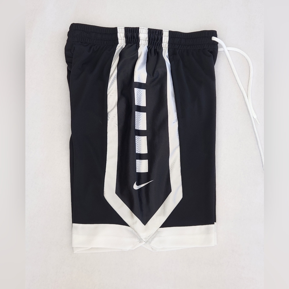 NWT || NIKE || Dri-fit Basketball Shorts Size M Black/white Drawstring Waist - Picture 2 of 4